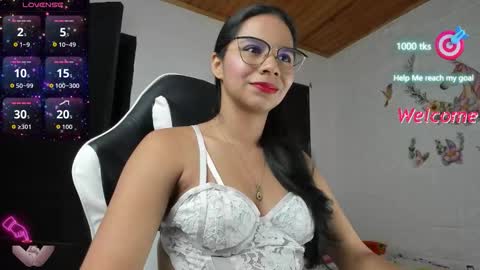 Alisson hoffman05 online show from October 21, 12:05 am