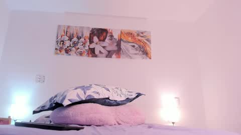 Goddess  online show from September 13, 3:20 am