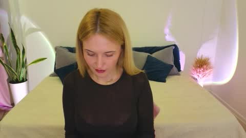 alisssarose online show from January 13, 10:17 pm