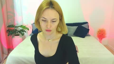 alisssarose online show from May 6, 9:32 pm