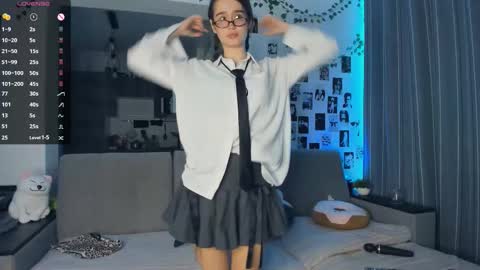 Alivia online show from November 12, 9:55 am