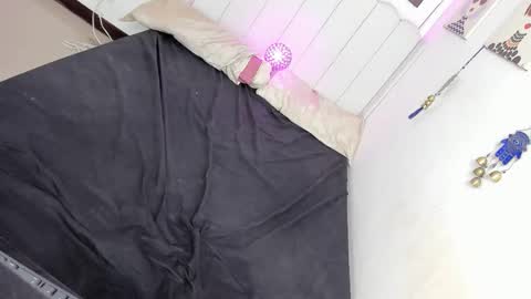 hello your lovely ALIYAH online show from October 24, 6:25 am