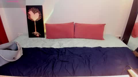 Alizee online show from September 27, 7:39 am