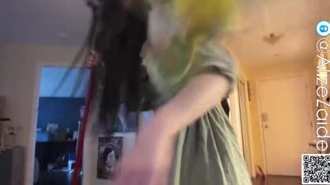 Alize Zaide online show from November 19, 9:13 pm