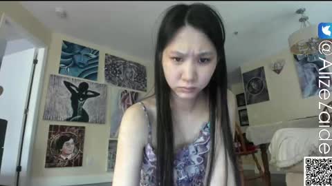 Alize Zaide online show from May 25, 8:15 pm