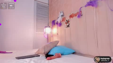 Snapshot of alizza_ chatting on October 21, 12:10 pm alizza_ online show from October 21, 12:10 pm