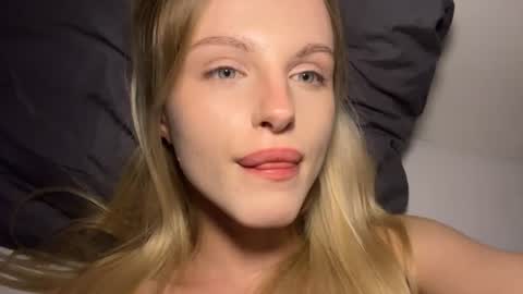 Kate online show from July 4, 5:16 pm