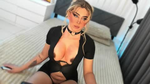 Miss Gia online show from February 19, 12:43 am