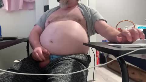 Allergictolove online show from February 22, 8:22 pm