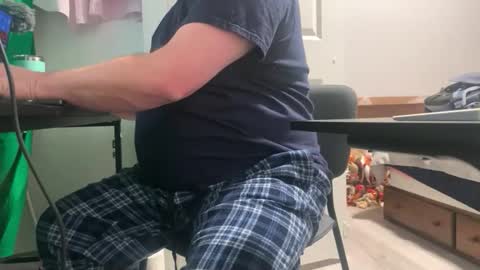 Allergictolove online show from November 22, 4:05 pm