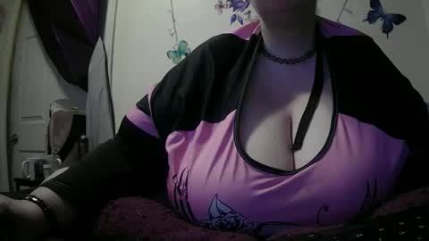 Alli Kat online show from January 7, 2:33 pm