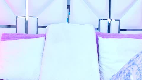 Allicia online show from February 26, 12:08 pm