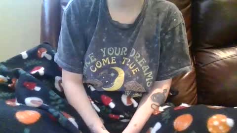 alliebearx online show from February 17, 11:04 pm