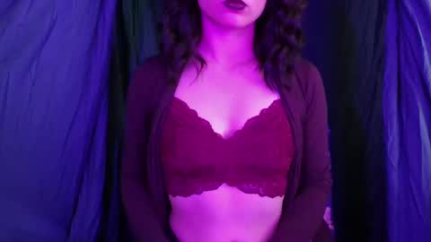 alliebells1 online show from February 3, 7:52 pm