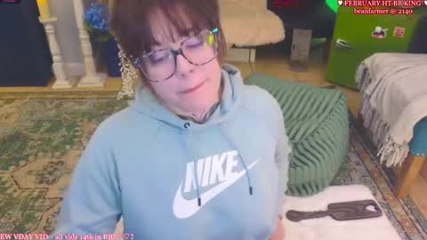 Snapshot of allieberrybb chatting on February 25, 2:15 pm  bb  online show from February 25, 2:15 pm
