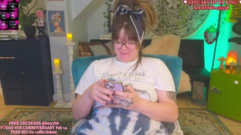 Snapshot of allieberrybb chatting on January 22, 8:18 am  bb  online show from January 22, 8:18 am