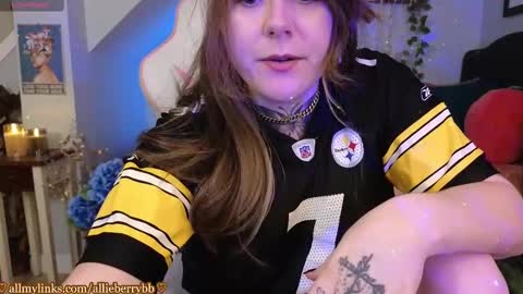 Snapshot of allieberrybb chatting on September 29, 1:59 am  bb  online show from September 29, 1:59 am