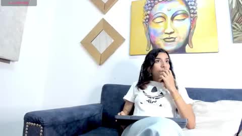 allison_lopez_ online show from April 28, 1:26 pm