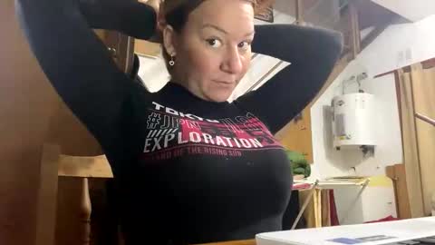 allisonlove2 online show from May 17, 8:40 pm