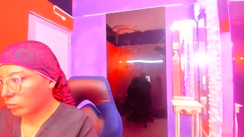 ALLISON online show from January 17, 3:49 am