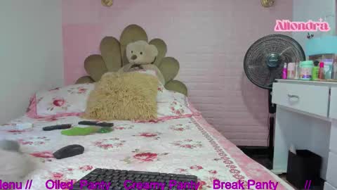 allondra online show from October 10, 9:52 pm