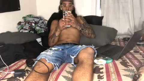 allthewayup10 online show from February 5, 1:22 pm