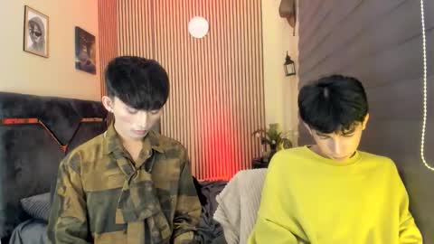 Snapshot of alluring_alpha chatting on October 4, 4:32 am kim and josh online show from October 4, 4:32 am