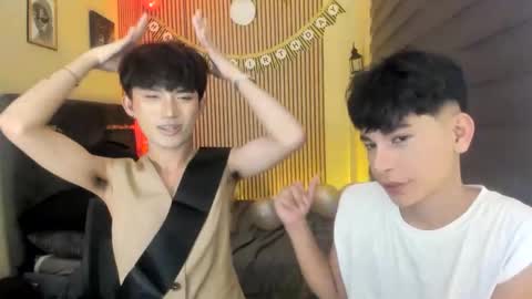 Snapshot of alluring_alpha chatting on September 9, 4:07 pm kim and josh online show from September 9, 4:07 pm