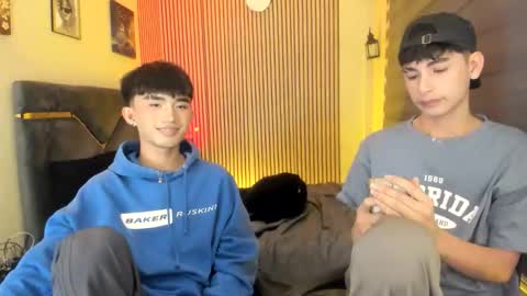 Snapshot of alluring_alpha chatting on September 19, 4:33 pm kim and josh online show from September 19, 4:33 pm