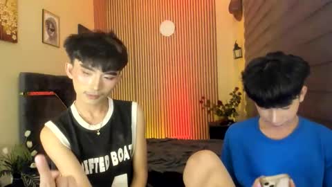 Snapshot of alluring_alpha chatting on October 27, 8:25 am kim and josh online show from October 27, 8:25 am