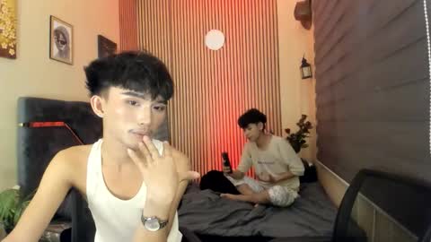 Snapshot of alluring_alpha chatting on October 26, 5:41 am kim and josh online show from October 26, 5:41 am