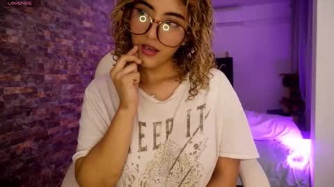 ally_summer online show from December 23, 12:39 am