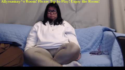 Allyssamay online show from March 2, 4:28 am