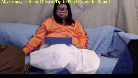 Allyssamay online show from March 5, 4:32 am