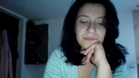 Snapshot of alma_amy chatting on October 26, 9:47 pm Alma online show from October 26, 9:47 pm