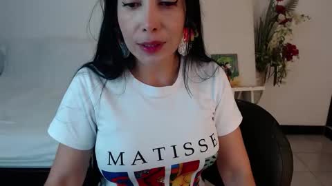 alma_art_ online show from March 24, 9:10 pm