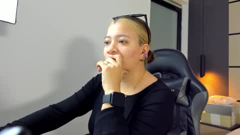 ALMA FENIX  online show from February 19, 12:48 pm