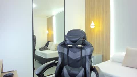 ALMA FENIX  online show from January 8, 12:22 pm