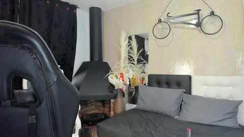 Santy online show from February 2, 7:21 pm