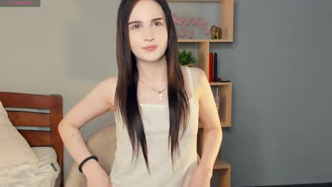 Alona online show from May 25, 7:42 pm