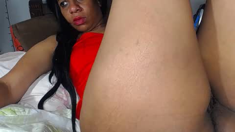 Snapshot of alondra_groot_ chatting on January 19, 6:53 am alondra online show from January 19, 6:53 am