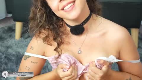 Alondra Suarez online show from April 14, 2:31 pm