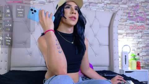 Hazel Bowie online show from April 17, 10:34 pm