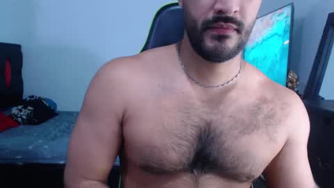 alonxoo online show from December 18, 4:31 am