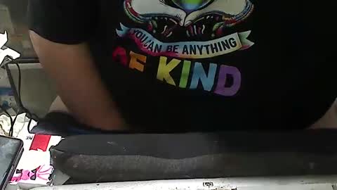 Loooopy online show from April 20, 6:00 pm