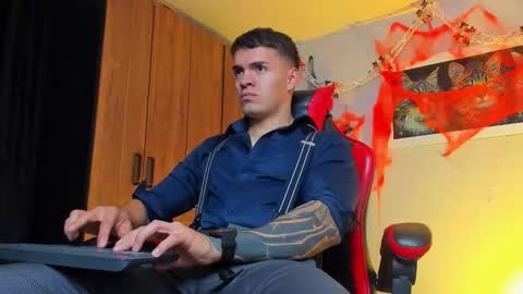 alpha_dominus_ online show from October 27, 4:12 am