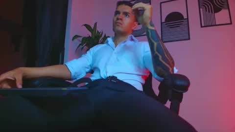 alpha_dominus_ online show from May 20, 5:04 am
