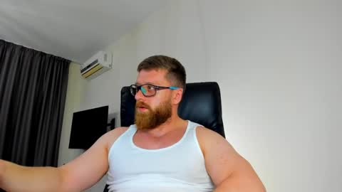 Alphaalexxx Lets reach Me 100 thumbs up online show from May 15, 6:15 pm