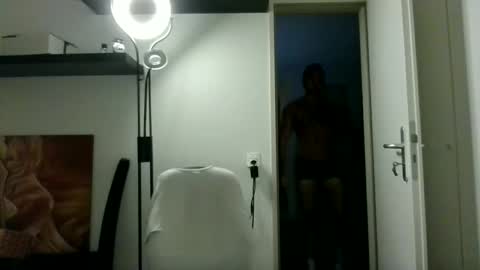 alphah_hunk online show from November 16, 7:05 pm