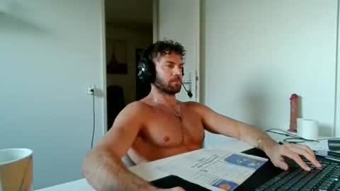 alphah_hunk online show from March 22, 5:17 pm